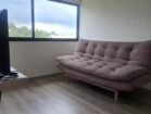 cuarto con sillon