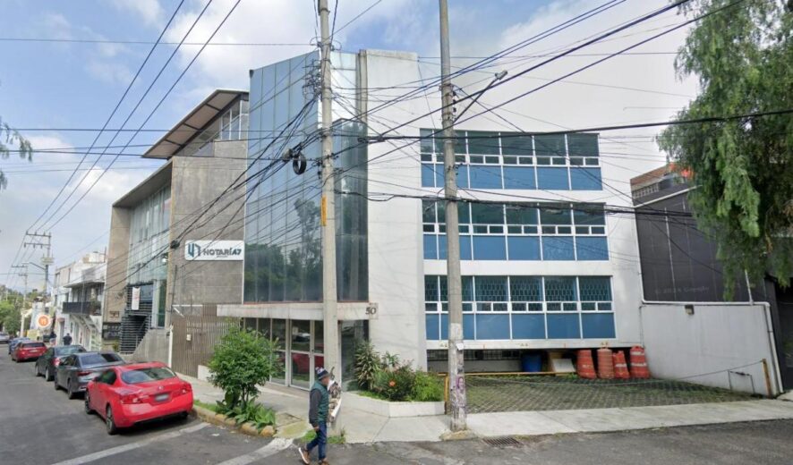 Edificio en Renta Boulevares, Naucalpan, 310 m², 4 Lugares de Estacionamiento Completo o por Piso.